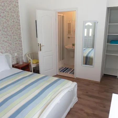 Irina Haus * גיינסדיאס