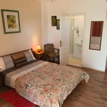 Guest house Irina Haus Gyenesdias